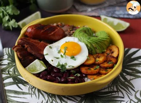  Bandeja Paisa: A Symphony of Flavors and Textures Exploding on Your Palate!