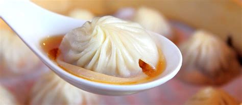  Wuxi Xiaolongbao: Czy te małe skarby smakowo-teksturalne skrywają sekret niebiańskiego podniebienia?